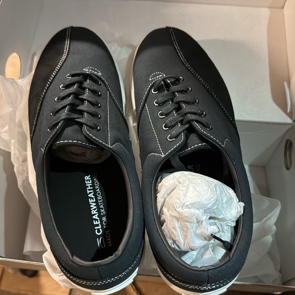 NWT Clearweather Donny Black Sz 11